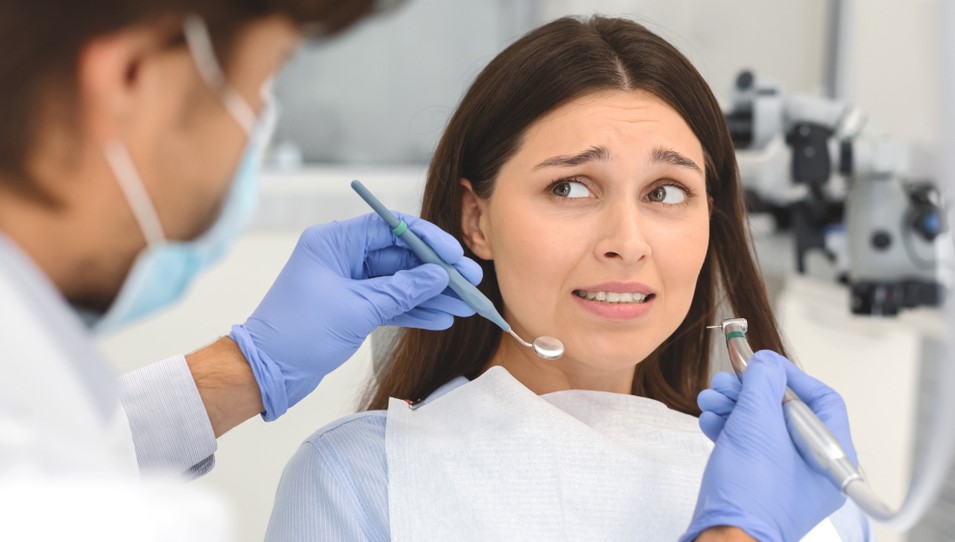 Jak pokonać strach przed dentystą? Znieczulenie dla osób cierpiących na dentofobię