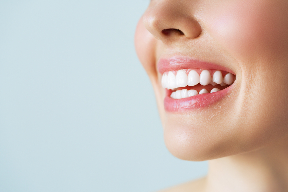 Hollywoodzki uśmiech to często wynik zabiegów z zakresu stomatologii estetycznej

